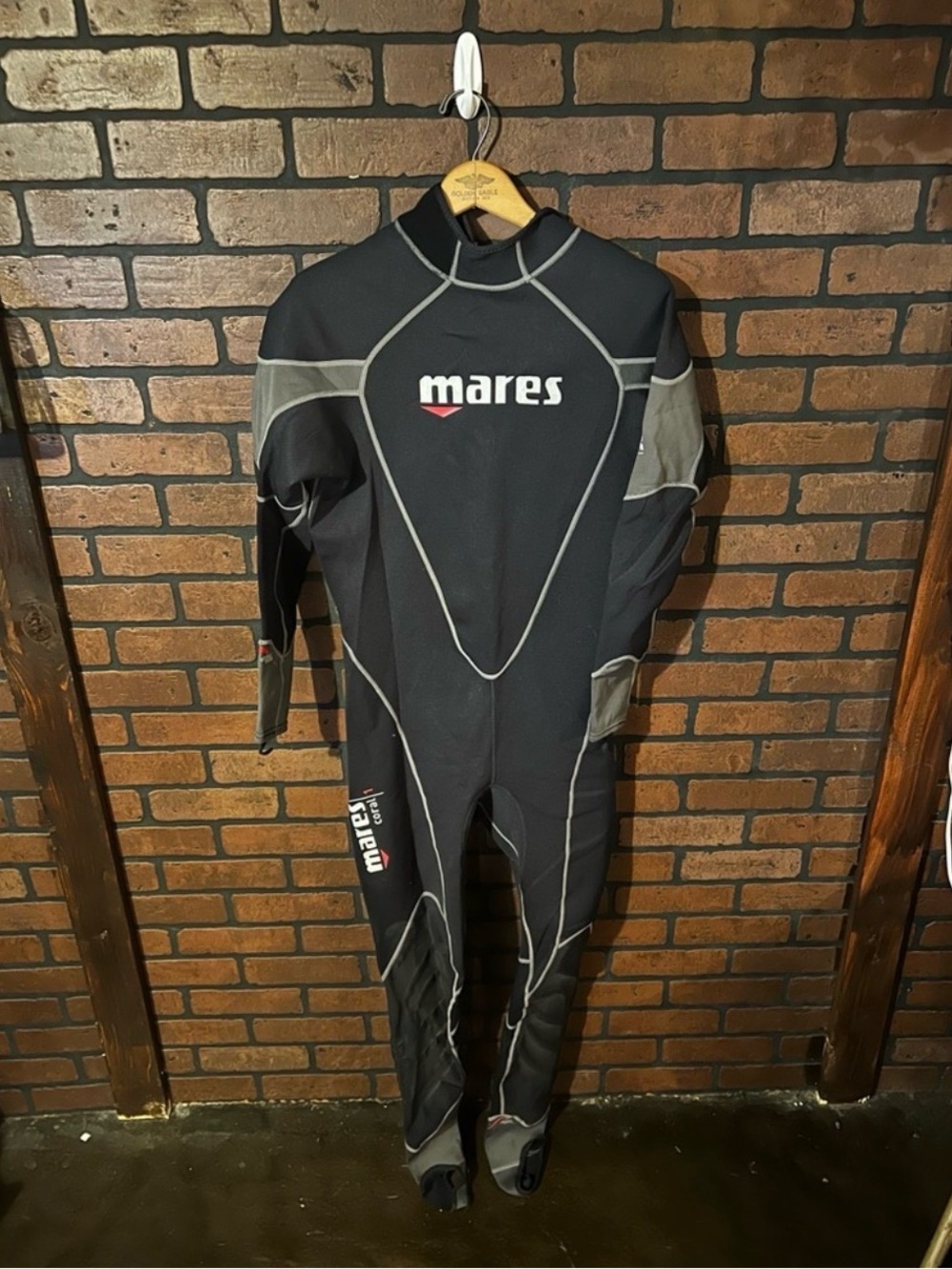 Mares men’s  Black/Gray Full Wetsuit